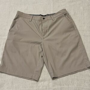 Callaway Men's Beige Flat Front Shorts